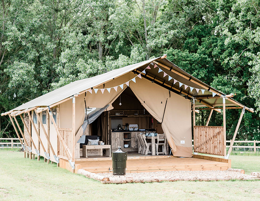 Woodchests Glamping safari tent